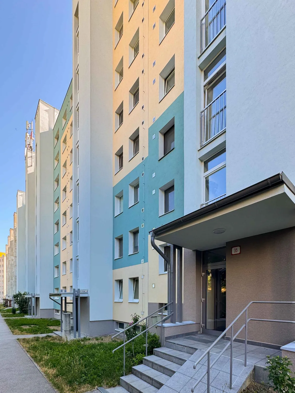 Modernizácia bytového domu Wuppertálska 37, 39, 41, 43