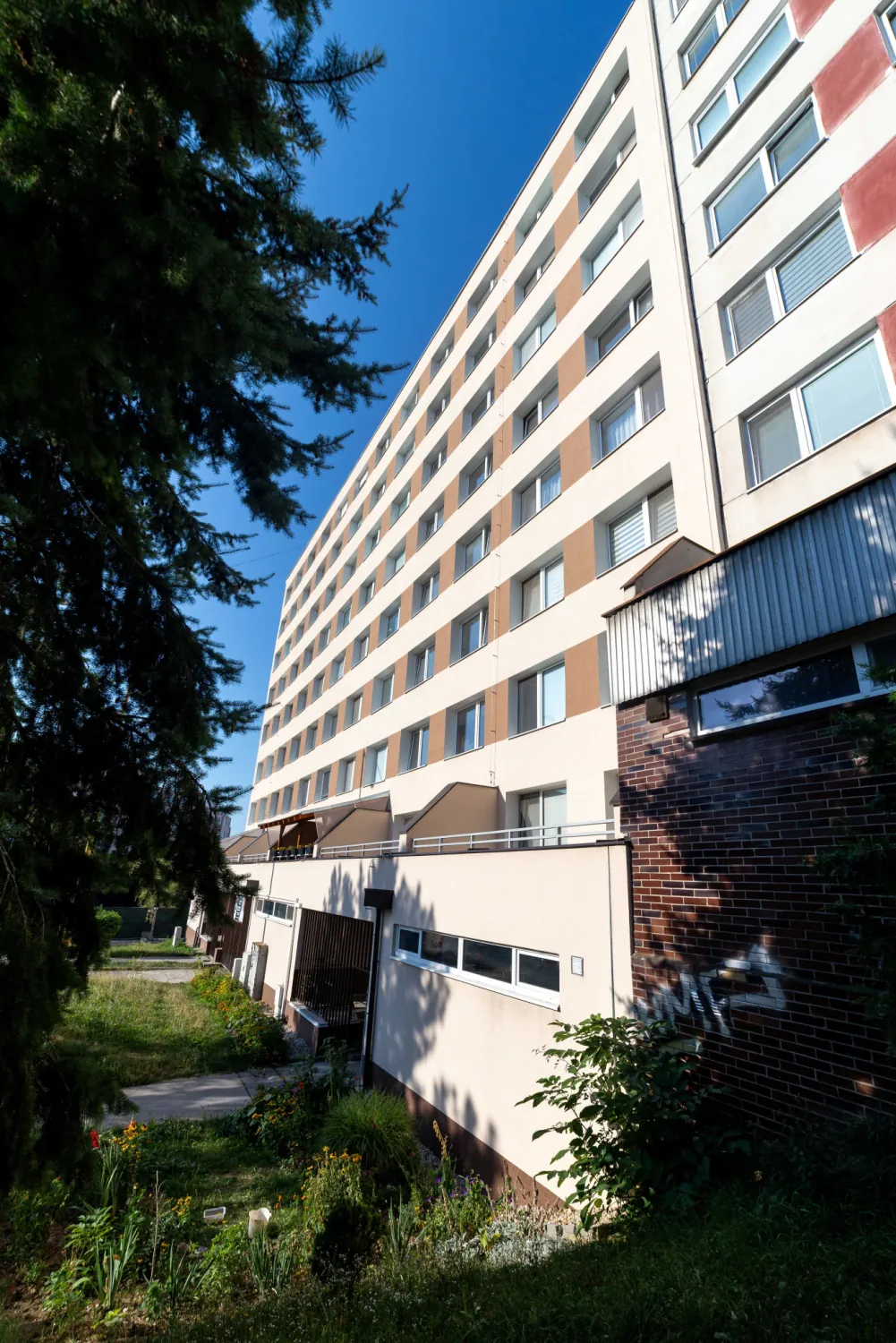 Obnova bytového domu Zombova 5, 7