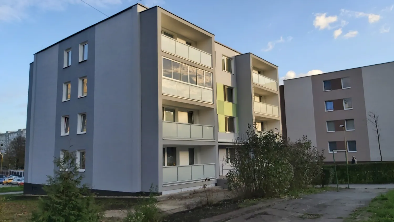 Prístavba loggií k bytovému domu Kežmarská 42