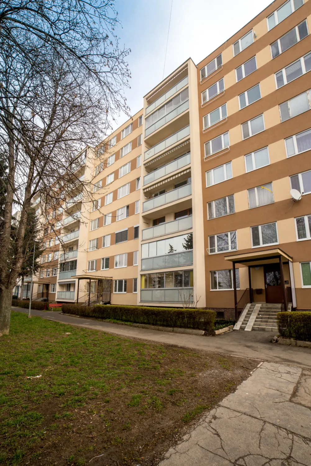 Komplexná obnova bytového domu na ulici Stálicová 14,16,18