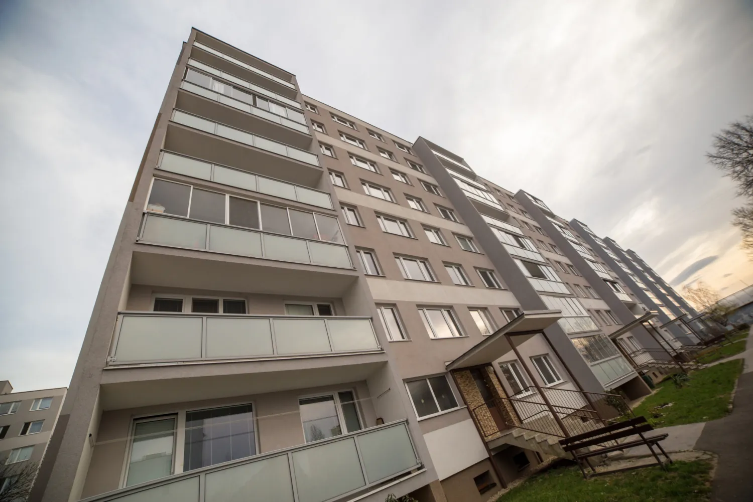 Komplexná obnova bytového domu na ulici Rovníková 4,5,6