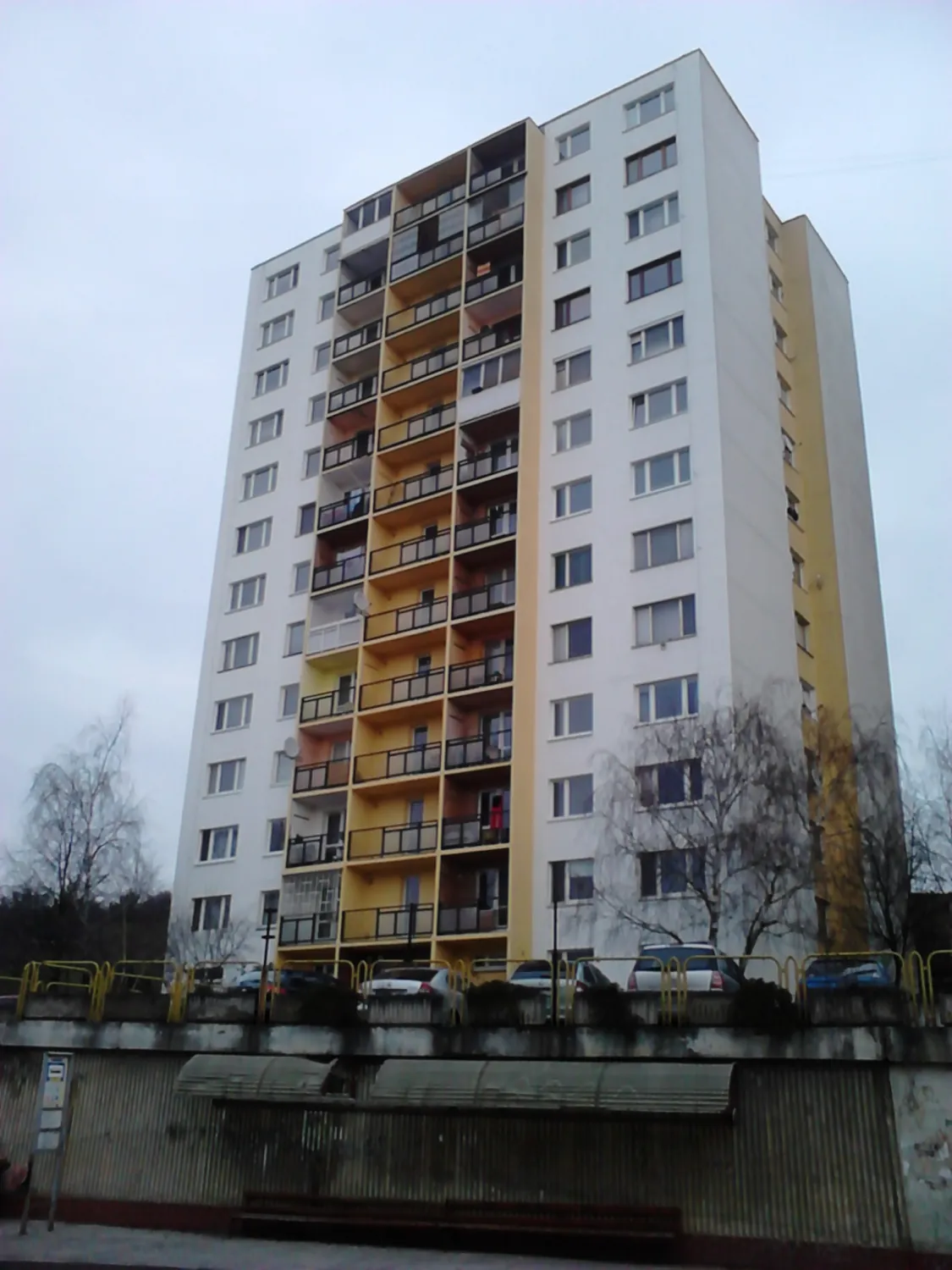 Obnova fasády a balkónov termoizolačným náterom na ulici Hanojská 5 (II etapa)