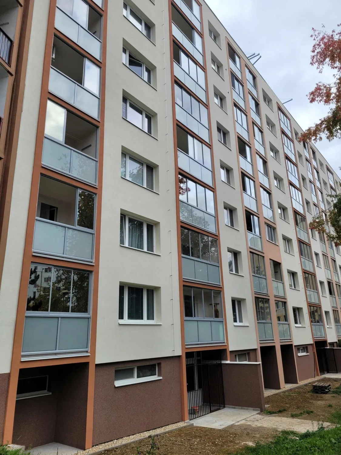 Modernizácia bytového domu Húskova 21, 23, 25