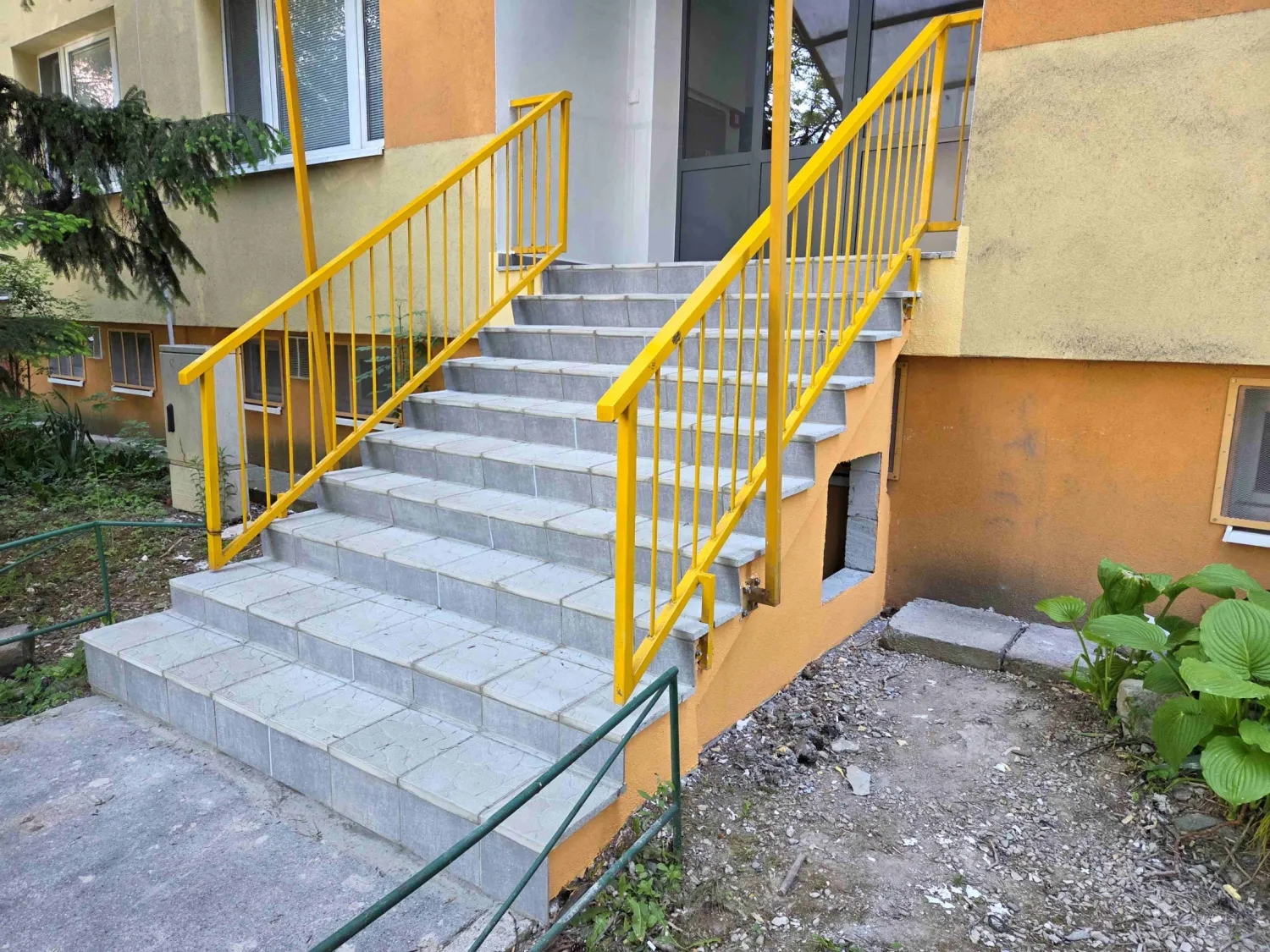 Rekonštrukcia interiéru BD Kuzmányho 7